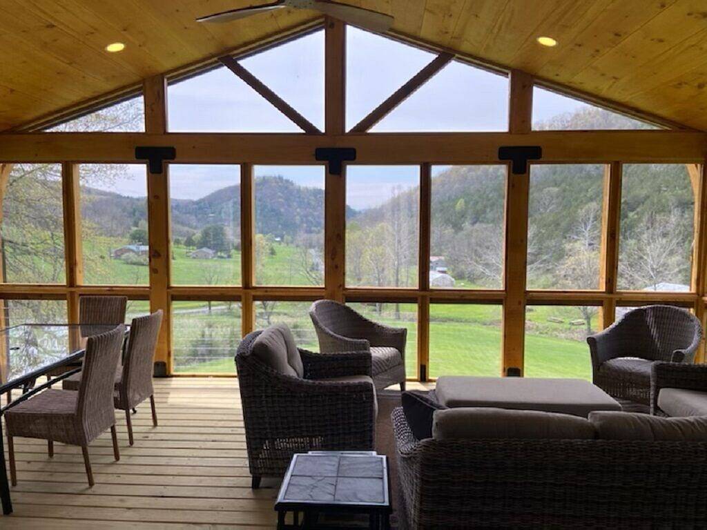 Lost River Swiss Cottage / 10 ar / streams / Fußgängerbrücke / weiten Blick / Bachforelle in Seneca Rocks