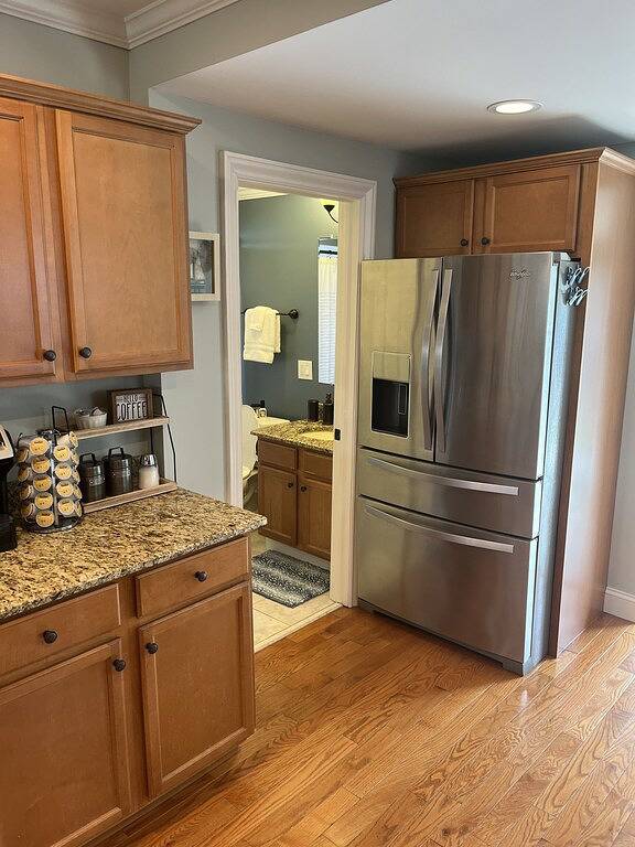 Lake St. Clair Lodge - Waterfront in Lake St. Clair