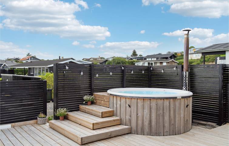 Ferienhaus für 6 Personen mit Garten in Følle Strand, Süddjursland