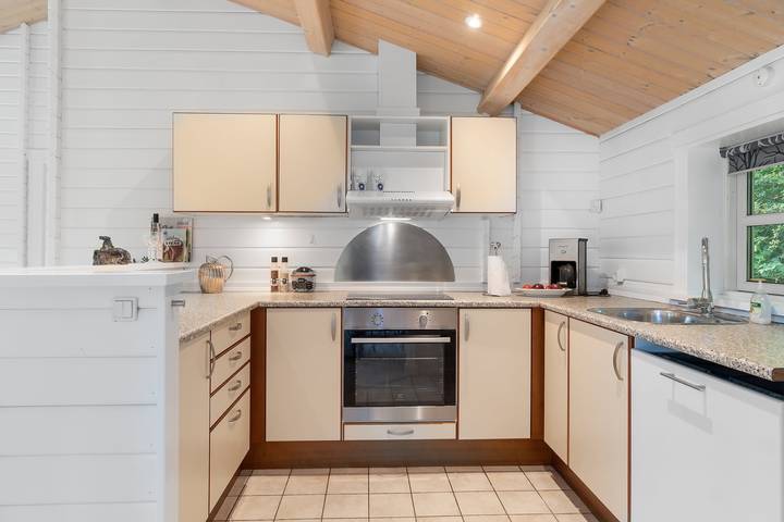 Ferienhaus mit Whirlpool und Sauna in Faxe Ladeplads, Schwedische Ostsee