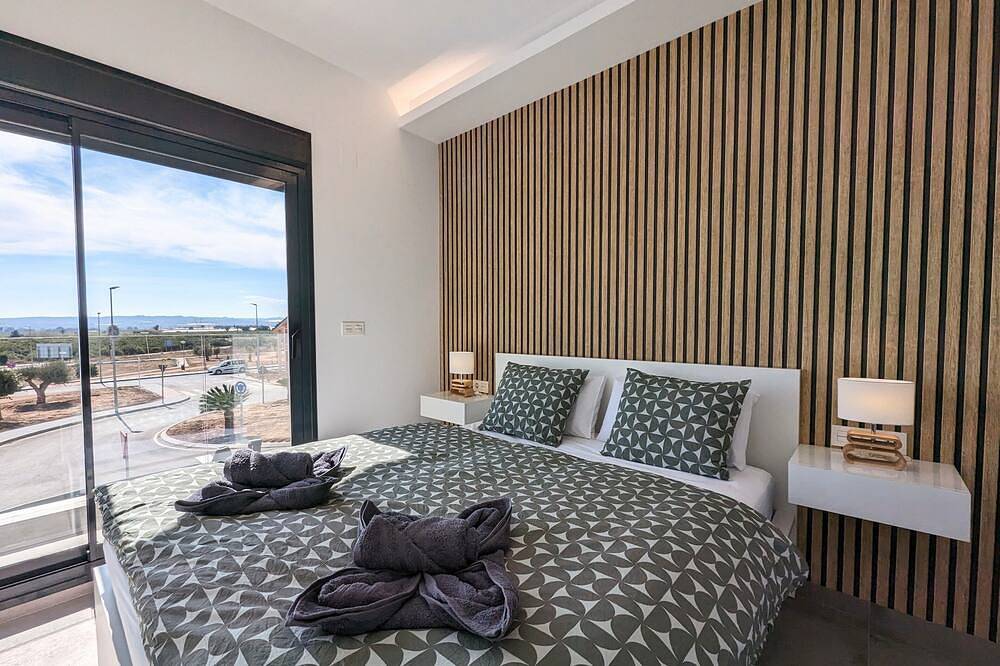 Ferienhaus 'R- Exklusive Villa mit Jacuzzi', privater Pool & Wlan in Los Montesinos, Costa Blanca