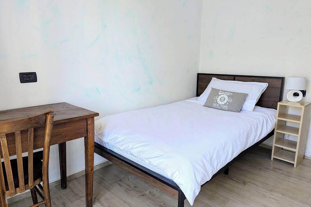 Entire apartment, Sweet Dreams: Free Wifi  & Netflix Premium in Chianciano Terme, Siena Province