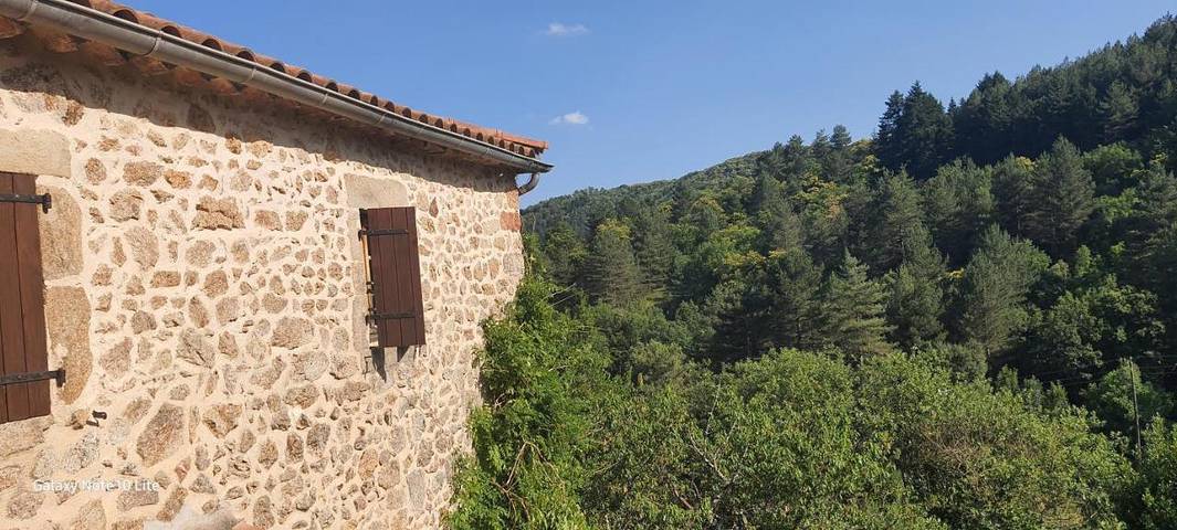 Location de vacances pour 4 personnes, avec terrasse et vue à Rocles - 3