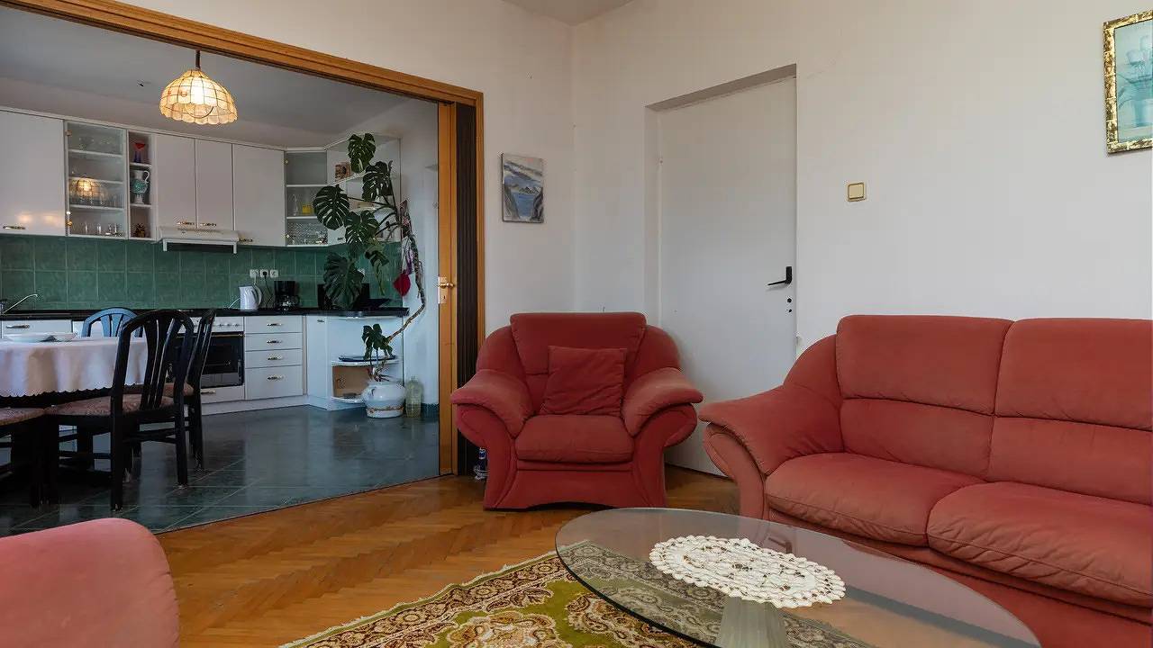 Cijeli apartman za odmor, Ferienwohnung für 11 Personen (121 m²) in Sumpetar in Jesenice, Omiška rivijera