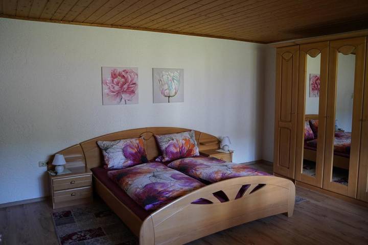 Ferienwohnung für 6 Personen, mit Garten