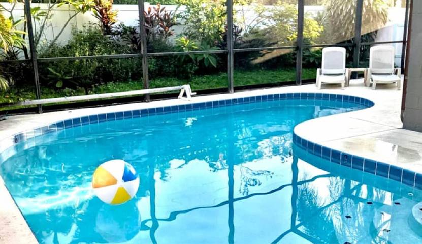 Budget-Haus mit 4 Schlafzimmern und privatem Pool in ChampionsGate, Four Corners