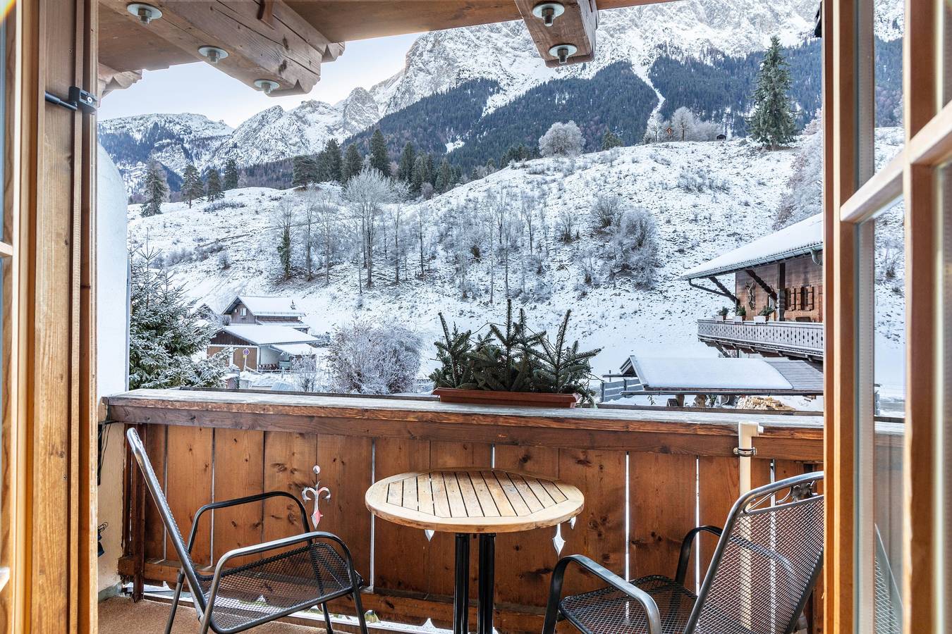 Entire apartment, Apartment 'Höllental' with Mountain View, Balcony, and Wi-Fi in Grainau, Eibsee