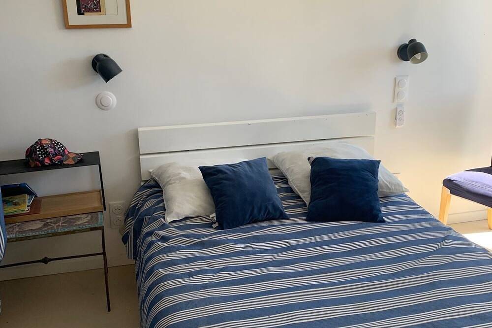 La Maison Rose - 3 étoiles Rez de jardin villa grand 4 pièces - 500m plage. in Cavalière, Le Lavandou