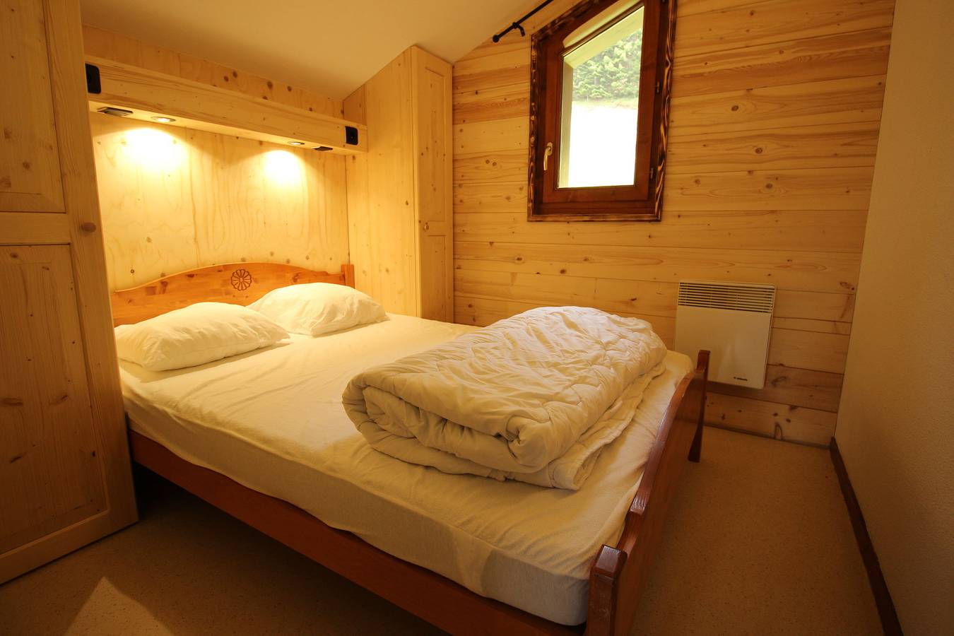 Apartamento vacacional entero, Spacious flat for 12 with open mountain views (Chaari21) in Valfréjus, Modane