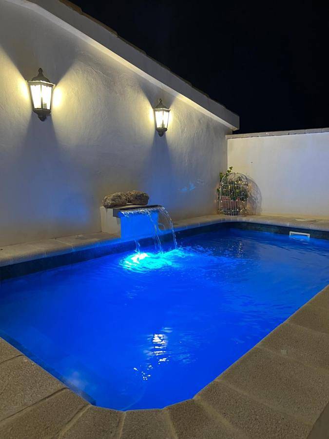 Casa rural para 8 personas, con Jacuzzi y Terraza además de Jardín y Piscina en Jarafuel - 2
