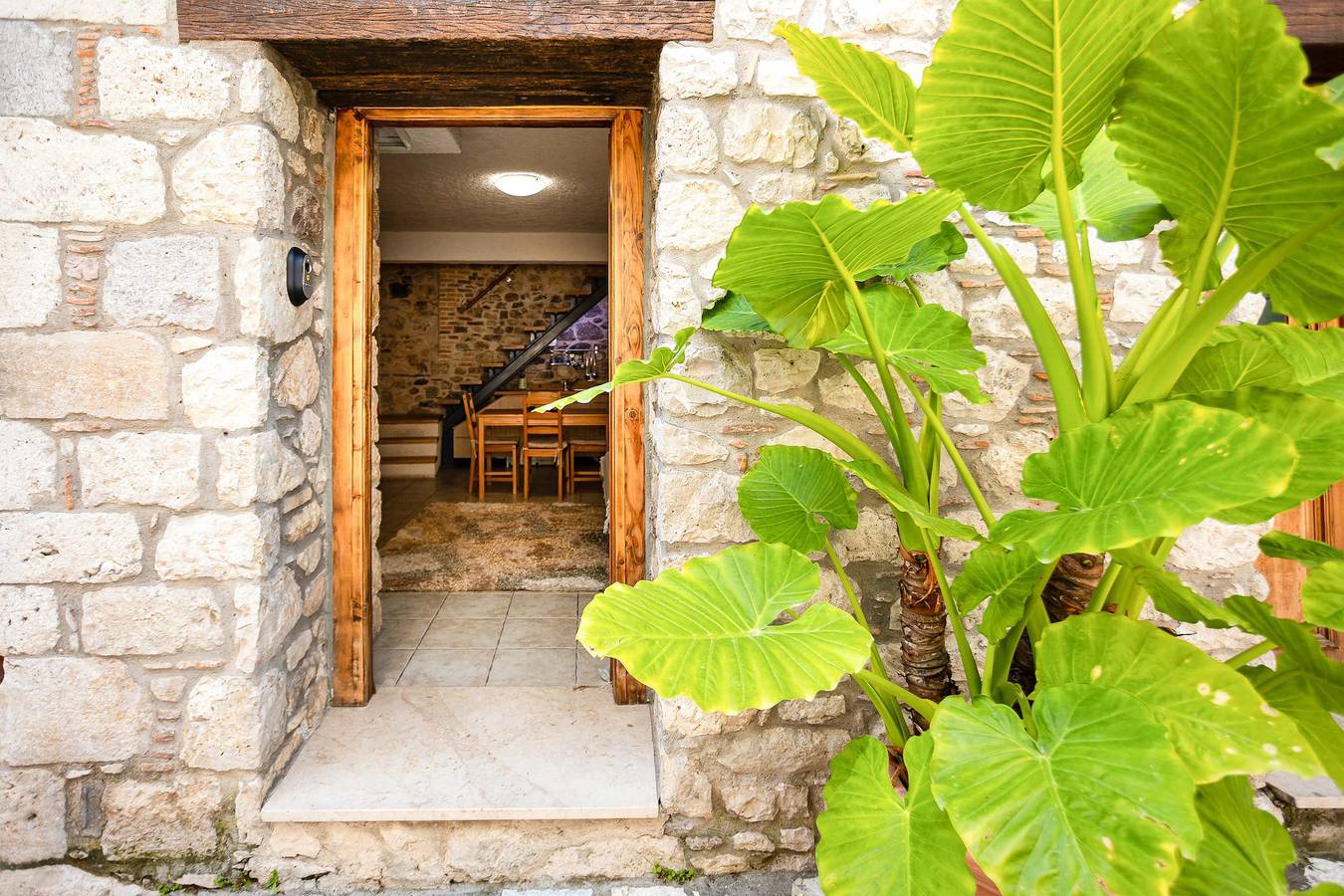 Hel lägenhet, Limni Stone Apartments - Fully Equipped Getaways in Limni, Euboia