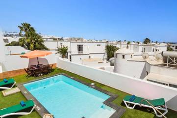 Holiday Home for 6 People in Playa Grande (Canary Islands), Tías, Photo 1