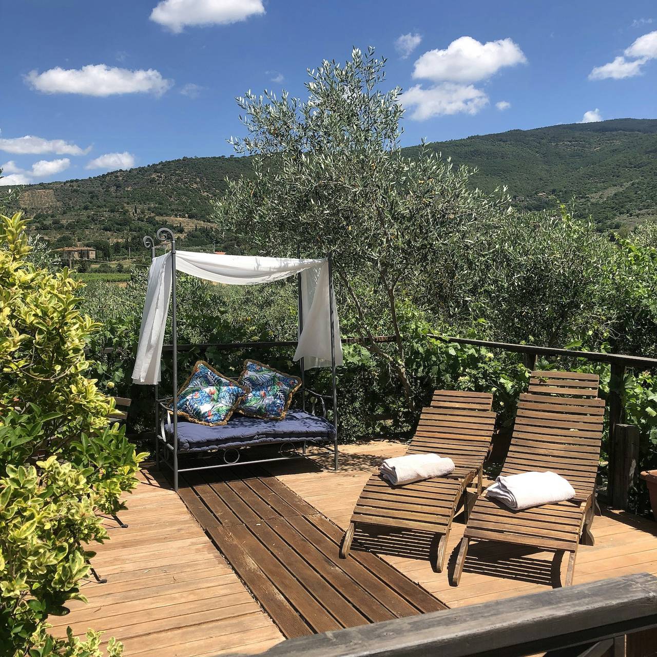 Pool villa with panoramic view in Cortona in Sodo, Cortona
