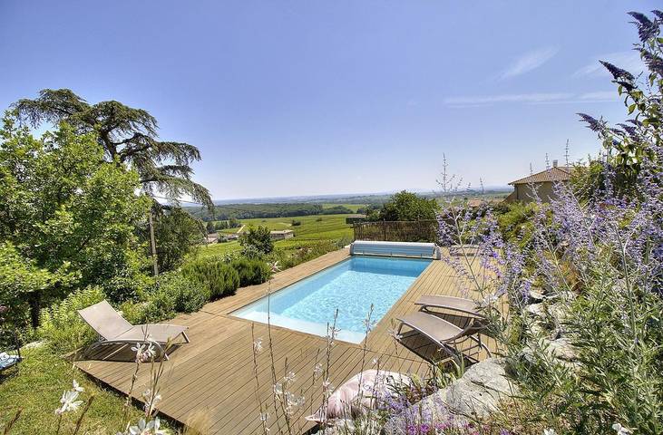 Gîte pour 9 personnes, avec Terrasse ainsi que Jardin et Piscine à Villié-Morgon