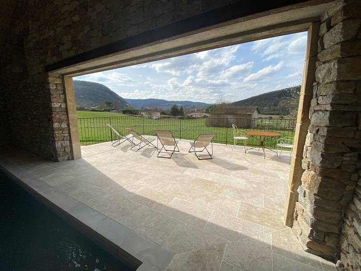 Gîte pour 10 personnes, avec balcon ainsi que jardin et piscine dans Cénevières - 4