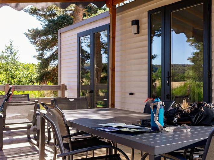 Mobil home pour 6 personnes, avec bassin pour enfant, animaux acceptés à Chastanier - 3
