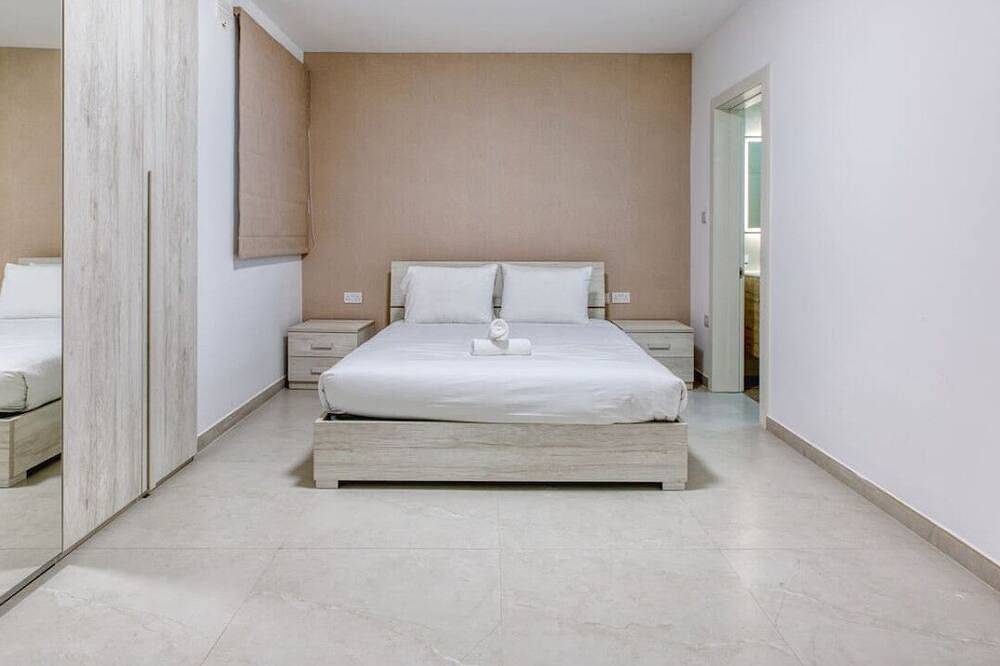 Ganze Wohnung, Feel at Home in Mellieha with Rooftop Pool & Views in il-Mellieha, Mellieha
