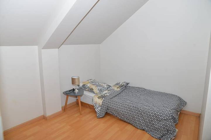 Gîte pour 7 personnes, avec balcon, animaux acceptés dans Anzin - 4