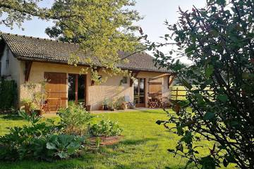 Chambre d’hôte pour 2 personnes, avec jardin à Viry (Saône-et-Loire)