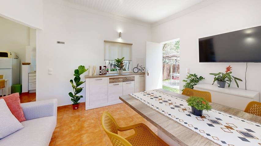 Ferienwohnung für 4 Personen, mit Terrasse und Pool sowie Garten, mit Haustier - 1