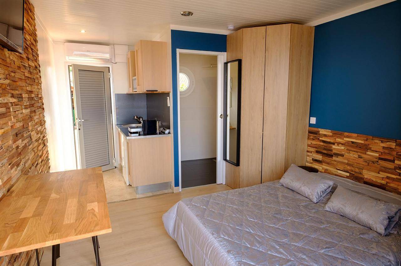 Appartement entier, Studio climatisé île naturiste du Levant in Hyeres, Parc national de Port-Cros