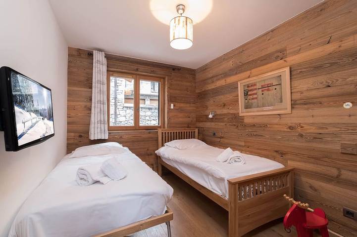 Ganze Wohnung, Luxus Neue Wohnung 120 m2 am Fuße der Piste 4 Doppelzimmer in La Tania, La Perrière