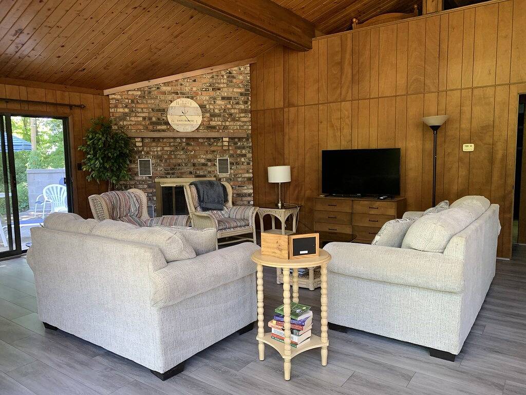 Der Michigansee ist nur 1 Gehminute entfernt! in Macatawa, Allegan County