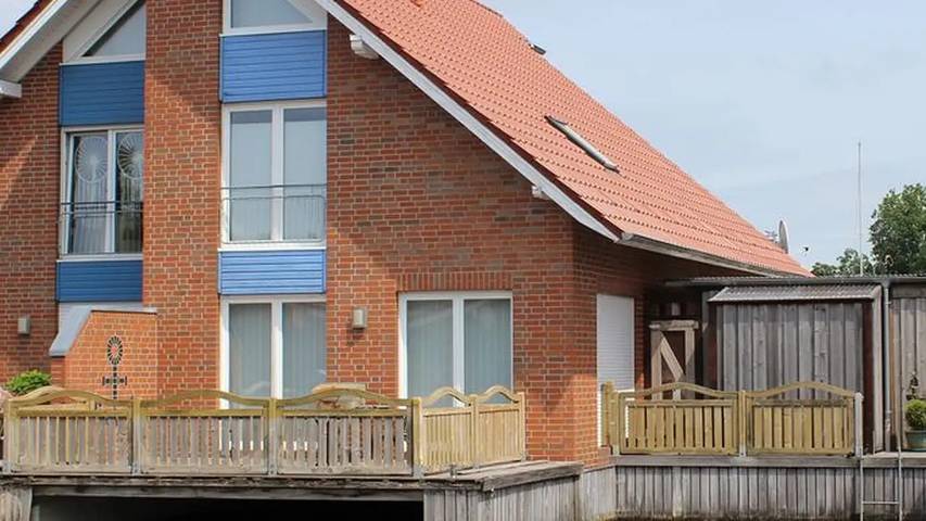 Ferienwohnung für 5 Personen, mit Terrasse in Leer und Umgebung