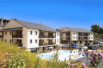 Gîte pour 2 personnes, avec piscine et balcon à Font-Romeu-Odeillo-Via