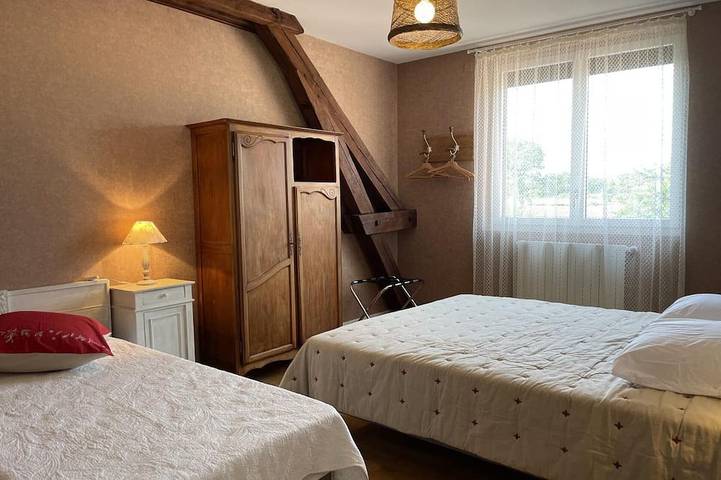 Gîte pour 8 personnes, avec Jardin à Pierrefitte-sur-Loire - 4