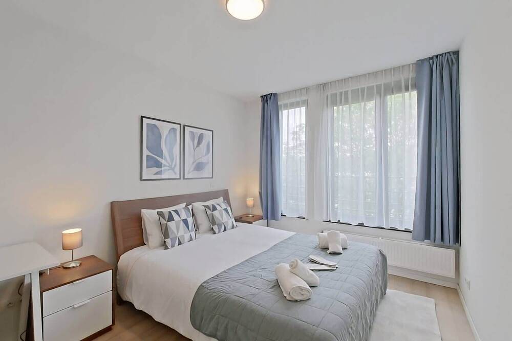 Ganze Wohnung, Bright and modern 2Br apartment with a Balcony in Schaerbeek - Schaarbeek, Flandern