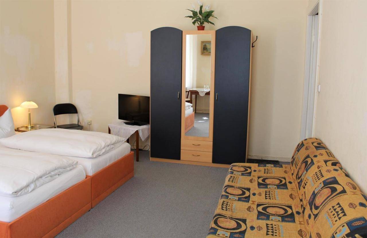 Pension Brinn in Charlottenburg Berlin, Berlin