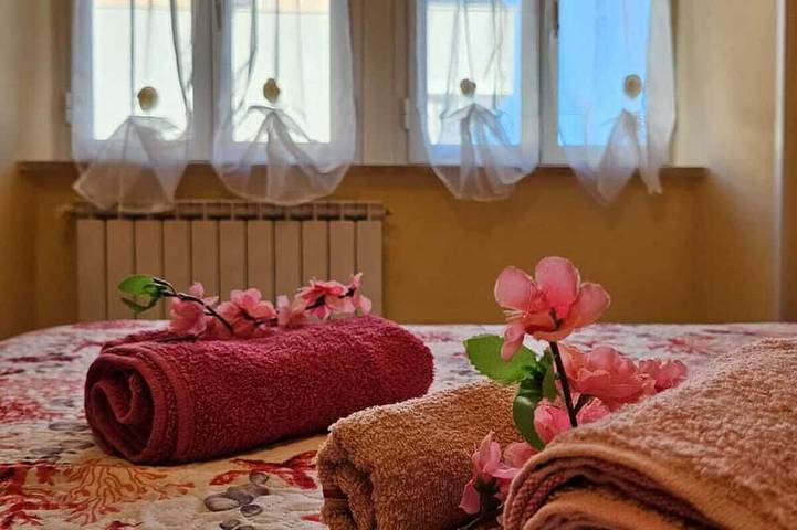 Ganze Wohnung, Apartment in central area with outdoor space 10 minutes from the airport in Fiumicino, Rom Provinz