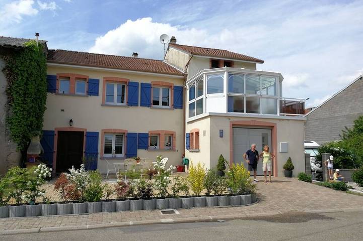 Gîte pour 3 personnes, avec terrasse dans Destry