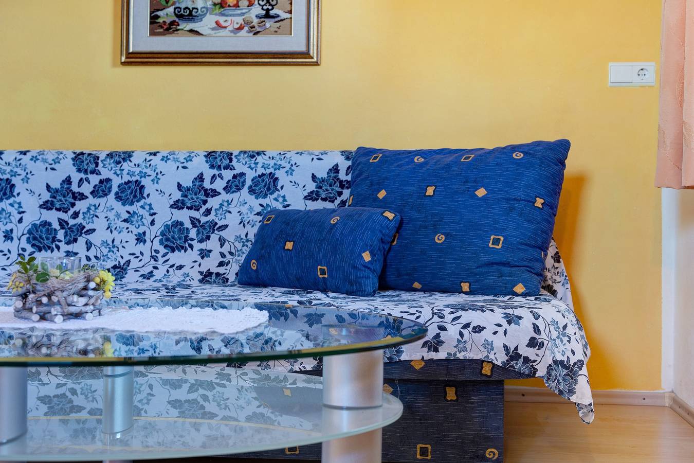 Entire apartment, Apartment 'Gruberhof 1 with Mountain View' with Mountain View, Shared Garden and Wi-Fi in Rodeneck, Dolomiti Superski