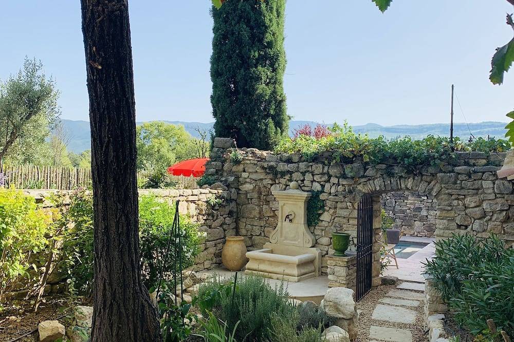 Huis met Provençaalse charme voor liefhebbers van authenticiteit. in Saignon, Parc naturel régional du Luberon