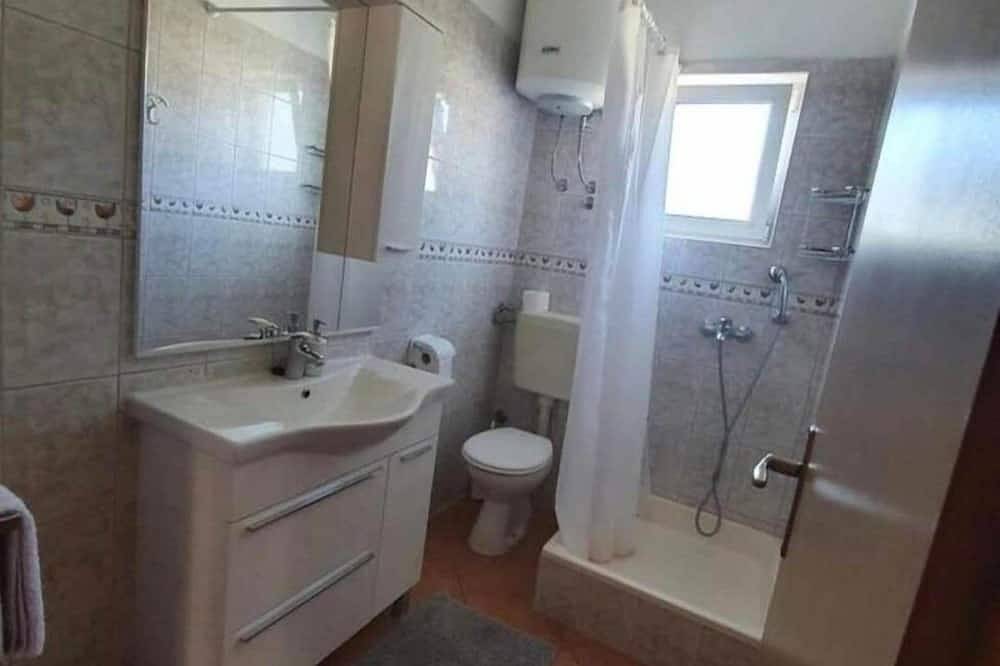 Ganze Wohnung, 2-Zimmer-Ferienwohnung mit Balkon Palit, Rab in Palit, Rab