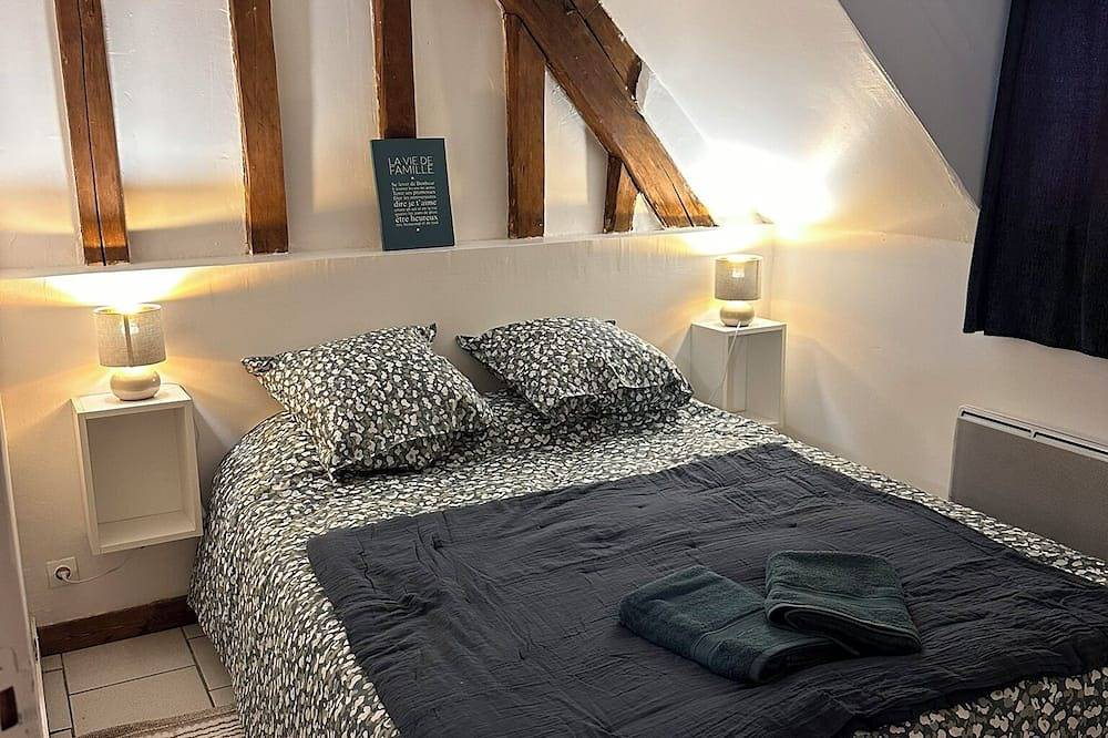 Ganze Wohnung, 4-person apartment near Château de Maintenon - Ideal for weddings & cosy getaways in Maintenon, Chartres und Umgebung