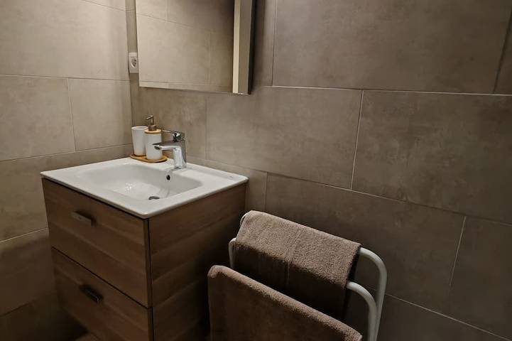 Gîte pour 2 personnes, avec jardin dans Plage d'Agosta - 4
