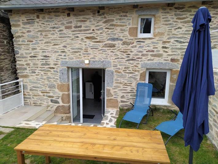 Location de vacances pour 4 personnes, avec terrasse à Les Hermaux