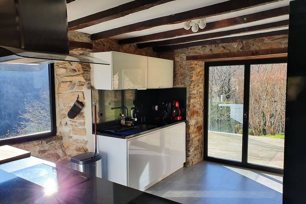 Gîte de charme avec Spa / Jacuzzi Lodge en Pays Basque in Valcarlos, Navarre
