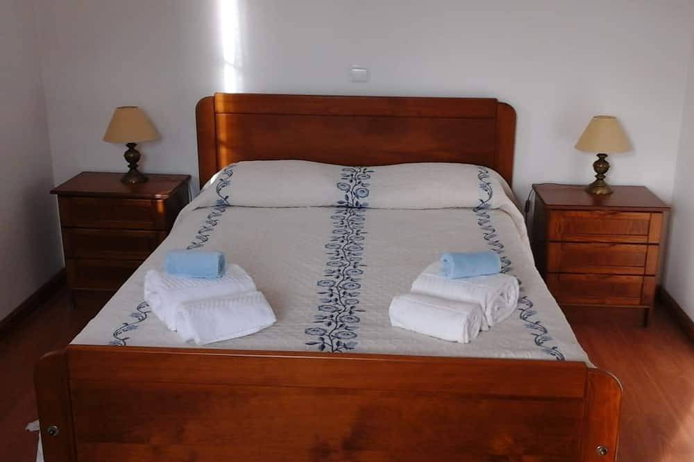 Casa Azul (Casa Azul) in Urzelina, São Jorge