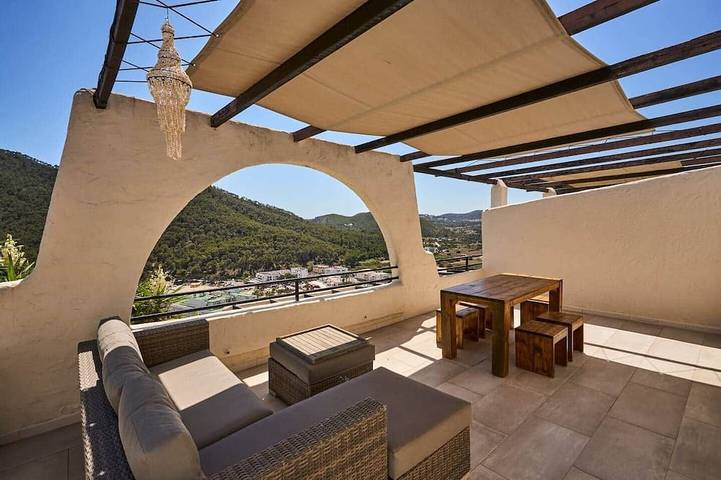 Ferienwohnung für 3 Personen, mit Balkon und Pool - 1