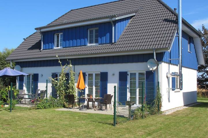 Ferienhaus für 4 Personen, mit Garten in Altefähr