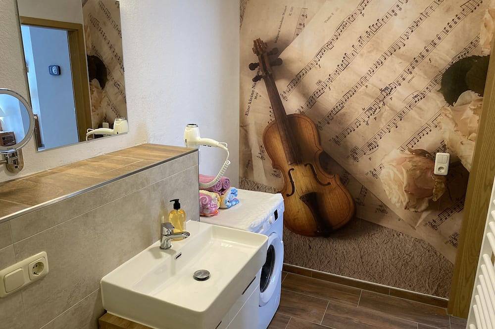 Entire apartment, Directly at the spa gardens, barrier-free, quiet, newly renovated, 60 sqm in Bad Elster, Chemnitz (region)