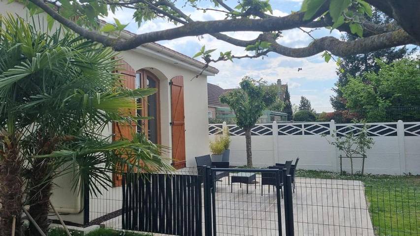 Location de vacances pour 2 personnes, avec jardin et vue à Bétheny