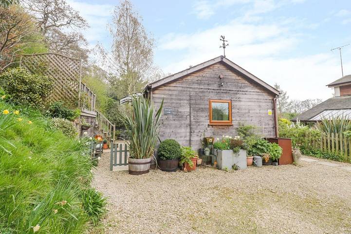 Cottage for 2 people, with Balcony/Terrace and Garden in Cheltenham