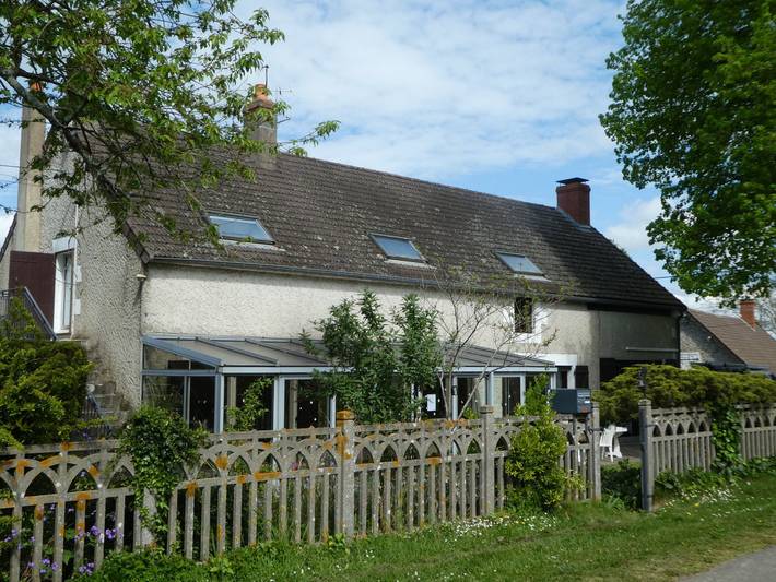Chambre d’hôte pour 3 personnes, avec Balcon et Jardin à La Guerche-sur-l'Aubois
