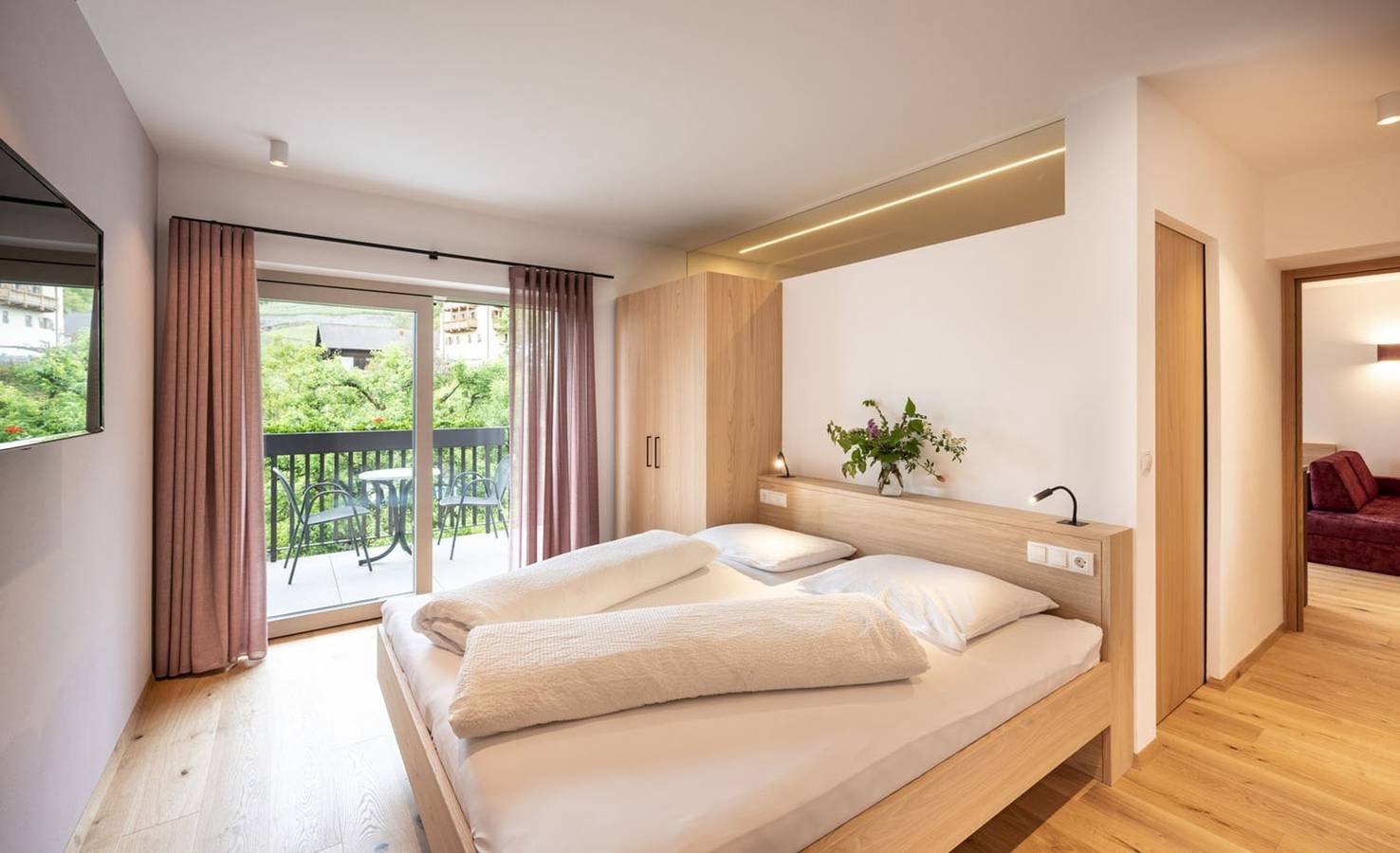 Appartement entier, Appartement 'Vernatsch' avec vue sur la montagne, piscine partagée et Wi-Fi in Barbiano, Alpes de Sarntal