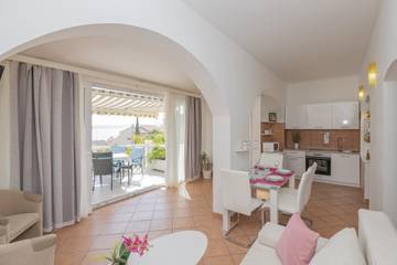 Ferienwohnung für 4 Personen, mit Balkon/Terrasse, mit Haustier in Baska Voda